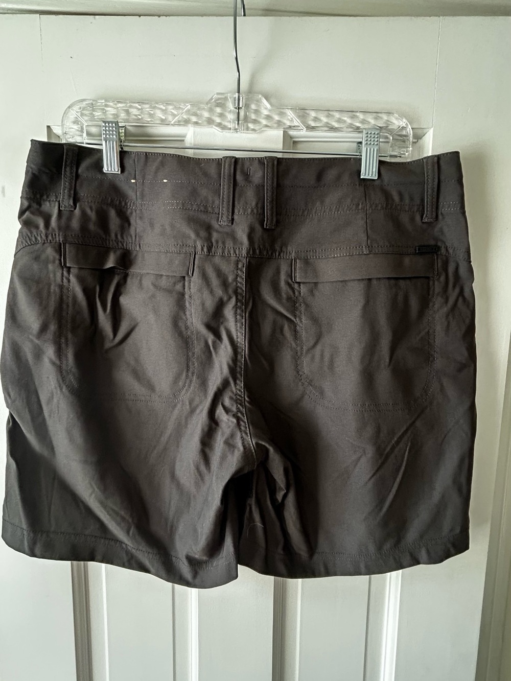 Women's Prana Cargo short in dark gray - Picture 2 of 4